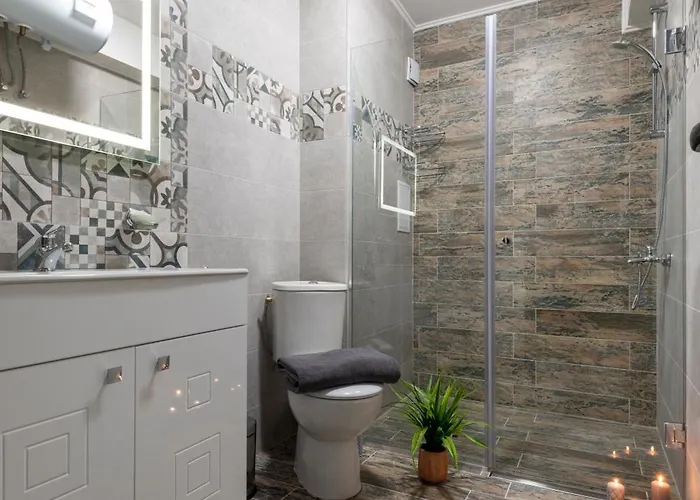 Апартаменти Guest 2 *